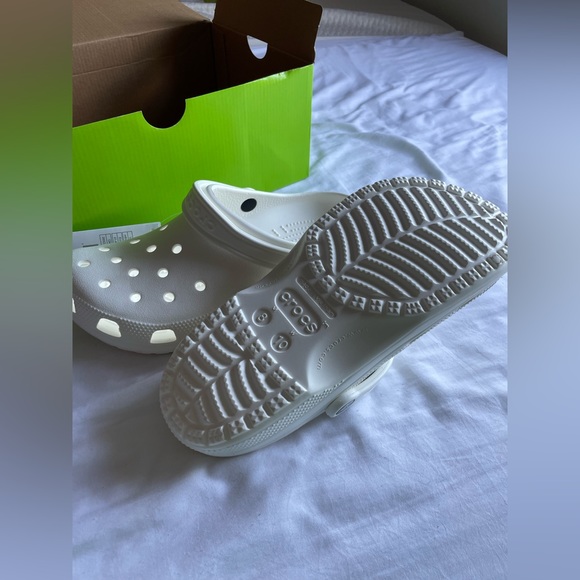 Crocs - Picture 3 of 4